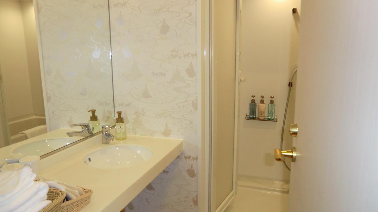 Cvs Bay Hotel New Building Urayasu Extérieur photo